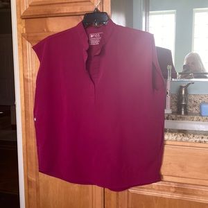 Figs Rafaela Magenta scrub top